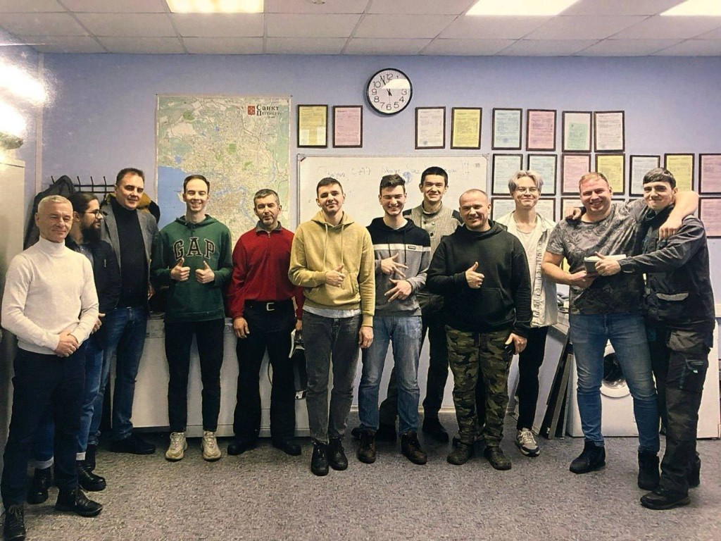 Команда ПРОКОМФОРТ в офисе в Санкт-Петербурге